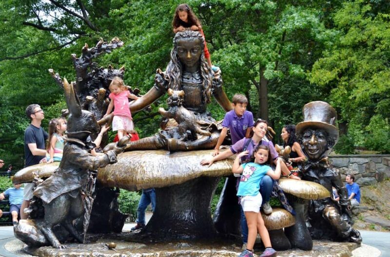 NYC: Central Park Guided Walking Tour English-Spanish - Who is This Tour Best Suited For?