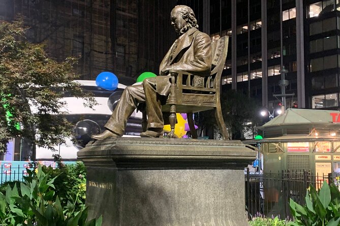 NYC Chelsea Self-Guided Walking Tour & Scavenger Hunt - Chelsea Market Exploration