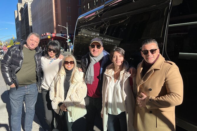 NYC Christmas Lights Tour By LIMOUSINE - Manhattan And Dyker Heights - Reviews