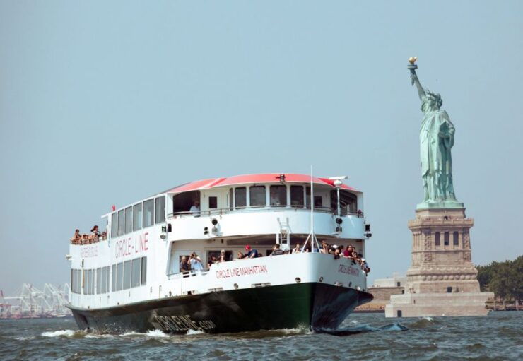 NYC: Circle Line Landmarks Cruise Skip-The-Box-Office - Experience Highlights