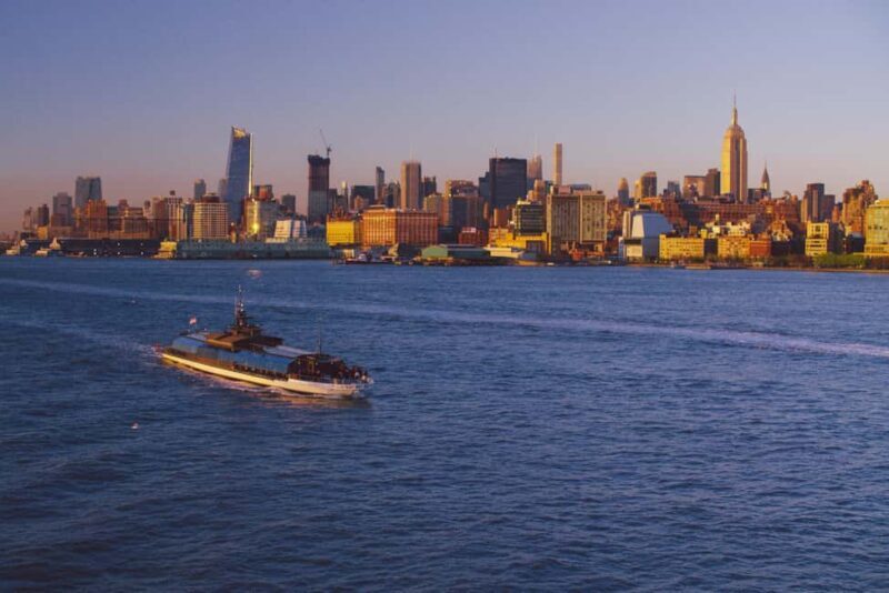 NYC: City Cruises Luxury Brunch, Lunch or Dinner Cruise - An in-depth Look at the Experience  