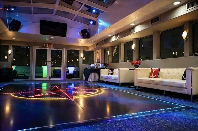 NYC: Cloud 9 IV Luxury New Years Eve Party Cruise - Is It Worth the Price?