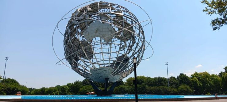 NYC: Contrasts of Bronx, Queens, Brooklyn, & Manhattan Tour - Itinerary Highlights
