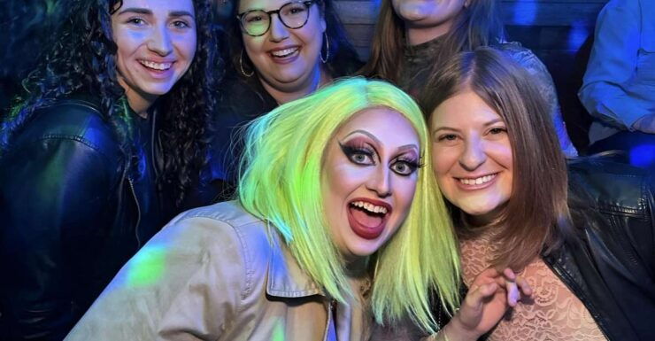 NYC: Fabulous Drag Queen Night Out With Drinks - Activity Details