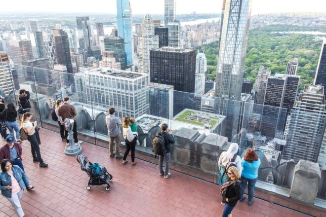 NYC Golden Mile: Fifth Avenue Guided Tour & Top of the Rock - Experience