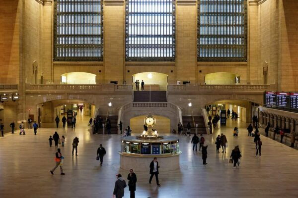 NYC: Grand Central Terminal & Manhattan Sights Walking Tour - Public Transport and Travel Tips