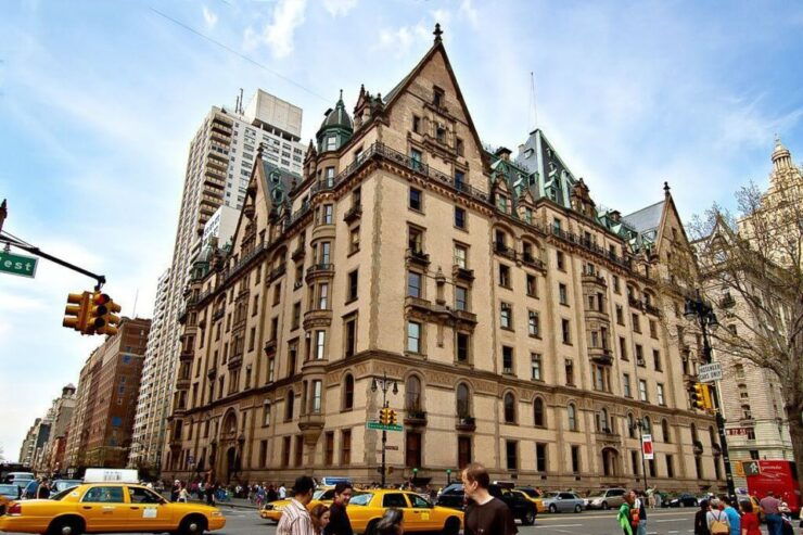 NYC: Guided Bus and Walking Tour With Staten Island Ferry - Highlights