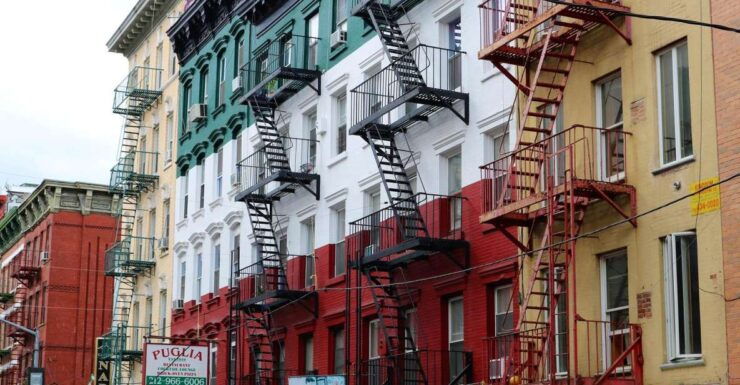 NYC: Guided Wall Street, Little Italy & China Town Tour - Tour Duration and Guide Details