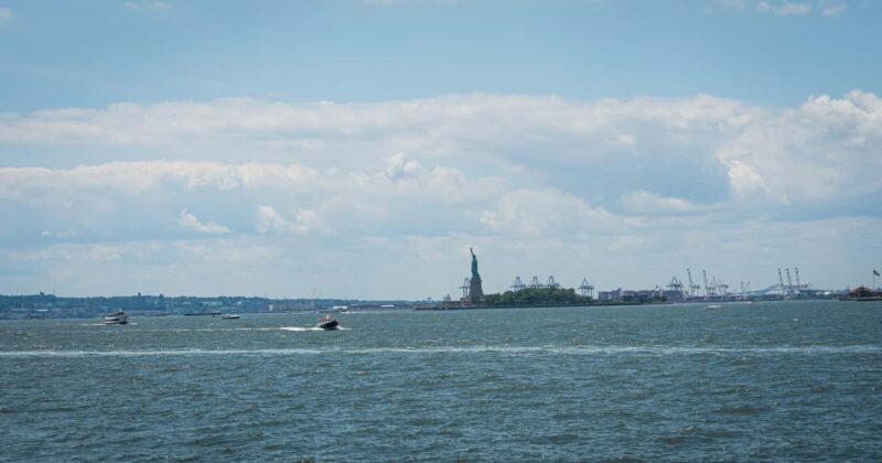 NYC: Half-Day Luxury Bus Tour with One World Access - Who Is This Tour Best For?