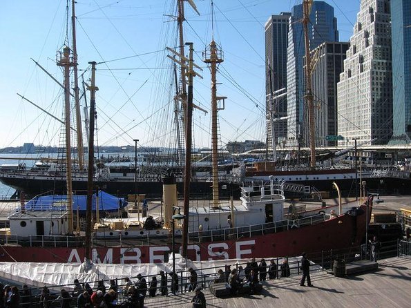 NYC: Happy Hour Sightseeing Cruise With Cash Bar - Event Details