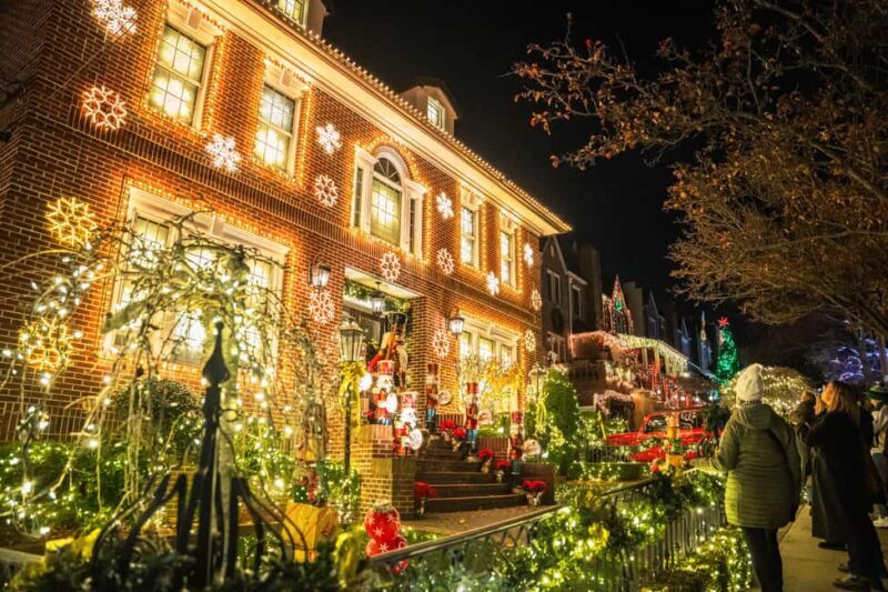 NYC: Holiday Lights and Dyker Heights Luxury Bus Tour - Good To Know: