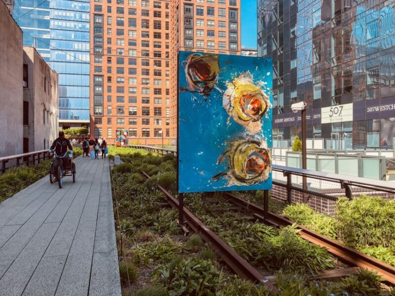 NYC: Hudson Yards & High Line Tour with Optional Edge Ticket - The Guide’s Role and Tour Atmosphere
