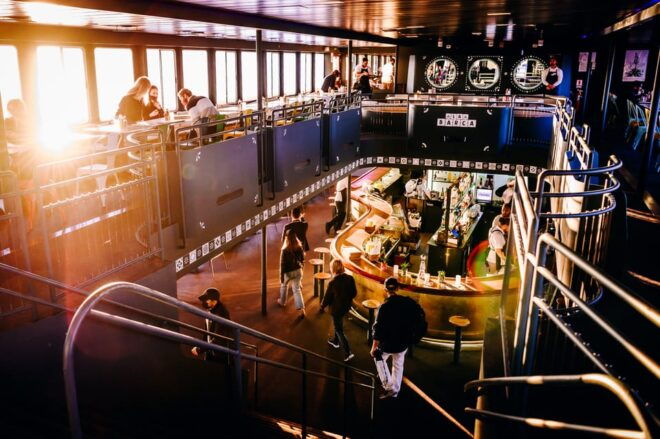 NYC: La Barca All-Inclusive Mexican Brunch Buffet Cruise - Dining Experience