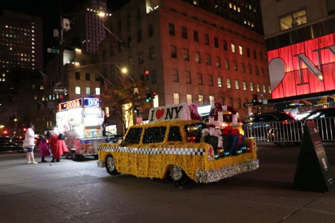 NYC: Magical Christmas Lights Carriage Ride (Up to 4 Adults) - Duration and Starting Times