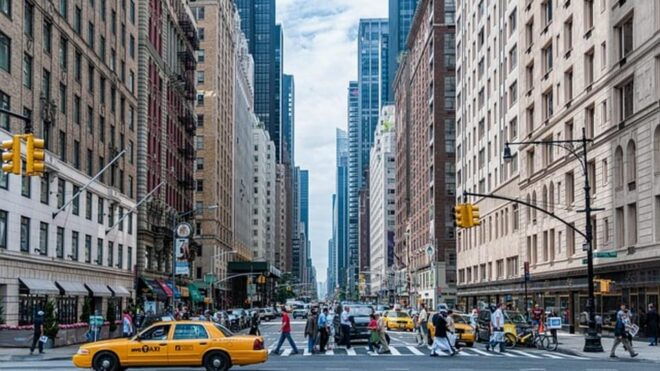 NYC: Midtown and 5th Avenue Sunrise Walking Tour - Meeting Point
