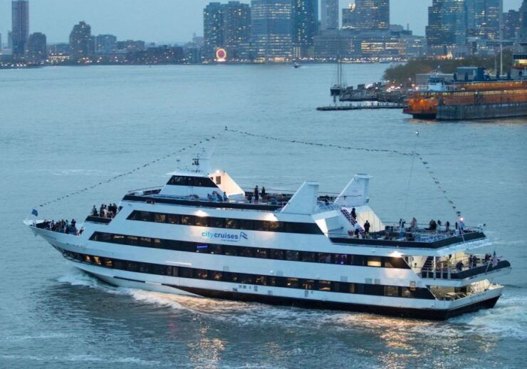 NYC: New Year's Eve Buffet Dinner Fireworks Harbor Cruise - Experience Highlights