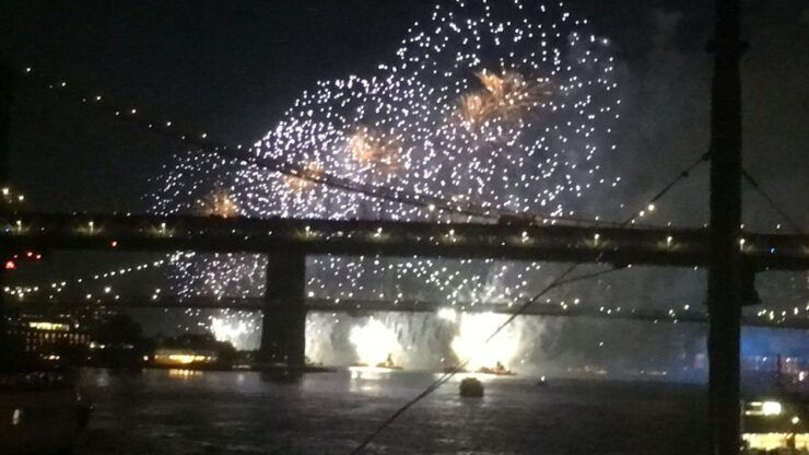 NYC: New Year's Eve Fireworks Cruise W/ Unlimited Champagne - Customer Reviews and Ratings