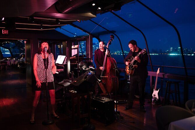 NYC New Year's Eve Luxury Bateaux Plated Dinner Cruise - Authentic Insights from Reviewers