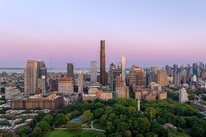 NYC New York Airport Transfer JFK/LGA/EWR to Manhattan | Brooklyn - Who Is This Transfer Service Best For?