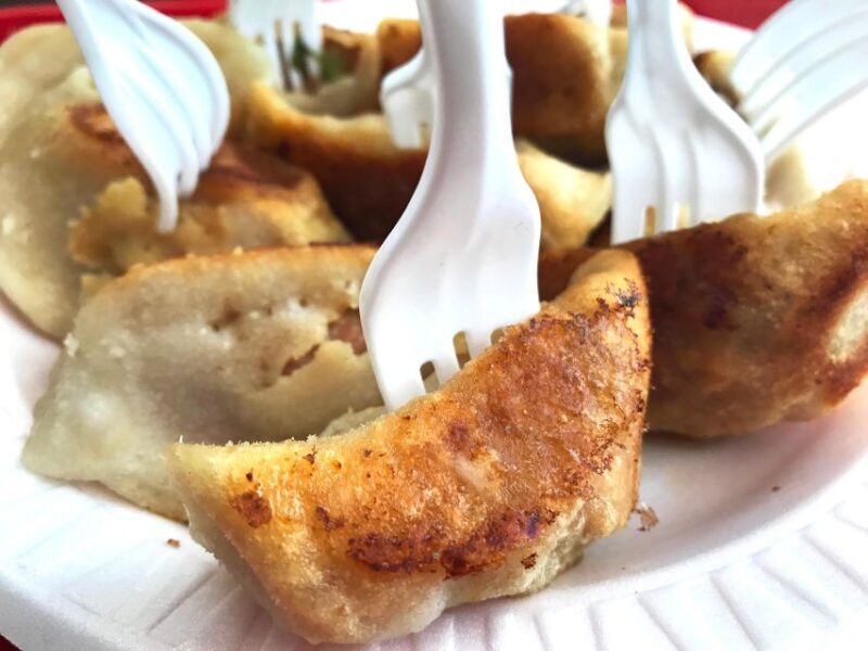 NYC: Original Chinatown and Little Italy Foodie Tour - Engaging Stops and Sightseeing