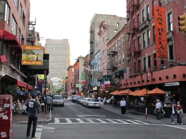 NYC: Sex And The City Hotspots & Manhattan Walking Tour - Frequently Asked Questions
