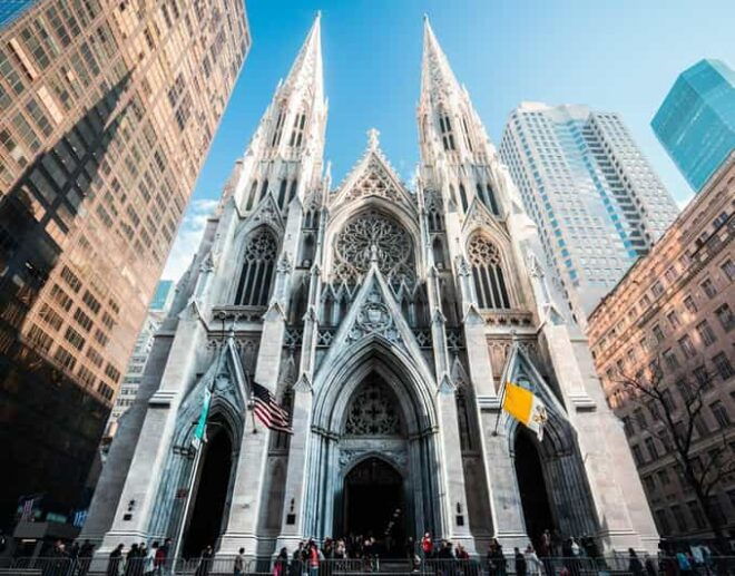 NYC St Patricks Cathedral Tour & 30+ Top Sights Walking Tour - Tour Experience