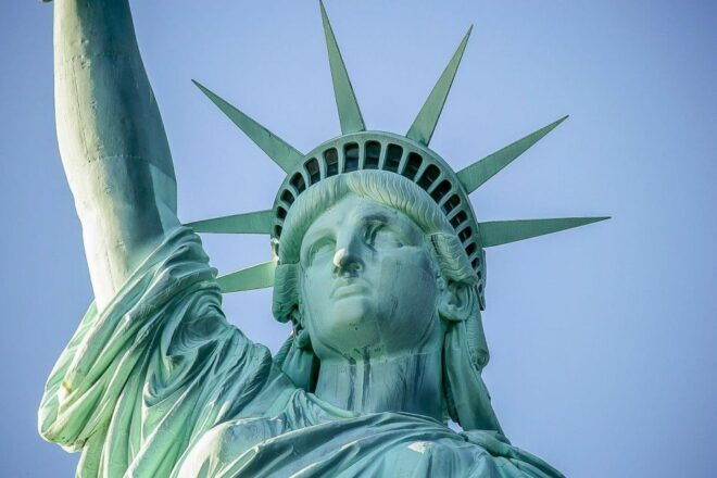 NYC: St Patrick's Day Brunch Cruise W/ Unlimited Green Beer - Pricing and Details