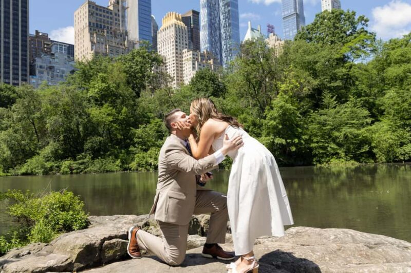 NYC: Surprise Proposal Photoshoot - Capture the Yes Forever - Good To Know