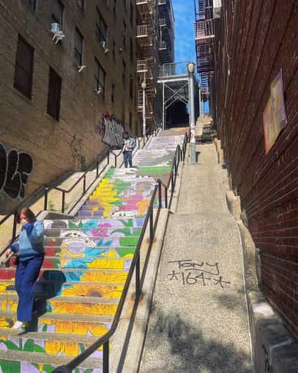 NYC: The Bronx Subway and Walking Tour - Exploring Yankee Stadium