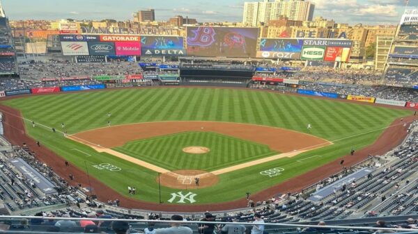 NYC: The Bronx Subway and Walking Tour - Discovering Woodlawn Heights