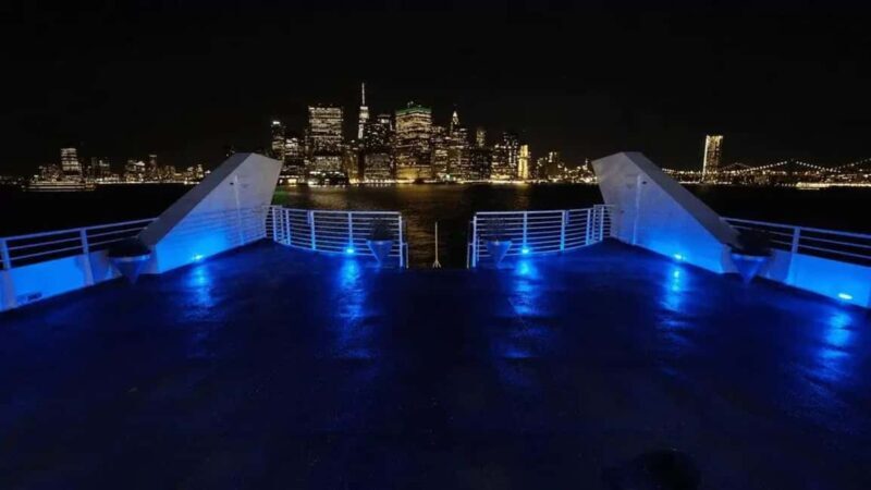 NYC: Timeless Yacht New Year's Eve Celebration - Practical Tips for Your NYE Yacht Experience