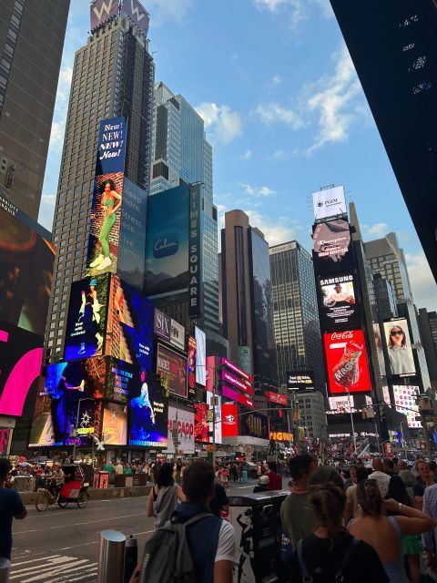 NYC: Times Square Video Experience - Inclusions