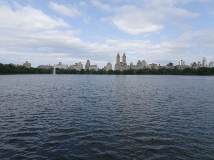 NYC Upper East Side Self-Guided Walking Tour Scavenger Hunt - Activity Details