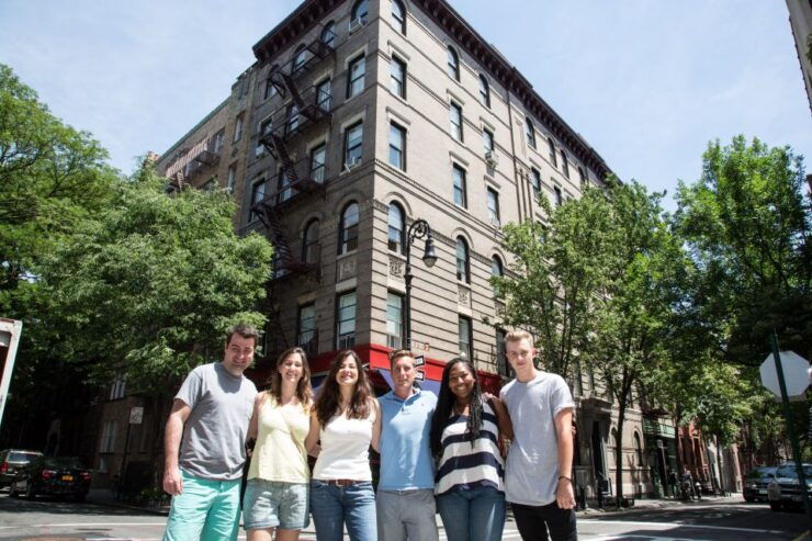 NYC: Virtual Friends Tour (On Location Tours) - Activity Experience