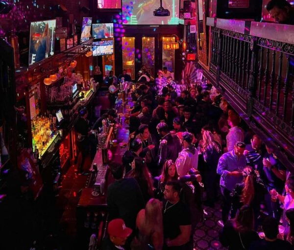 NYC West Village Pub Crawl - Highlights of the Tour
