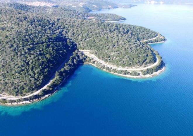 Nydri: Full-Day Sailing Cruise With Swim Stops & Meal - Full Description