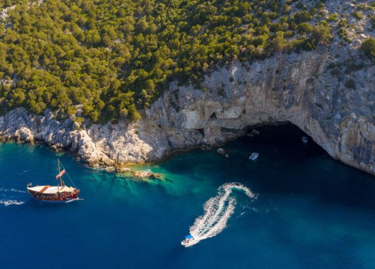 Nydri: Full-Day Wooden Boat Cruise With BBQ & Drinks - Experience Highlights