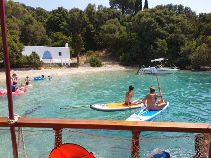 Nydri: Island-Hopping Boat Cruise With Lunch and Drinks - Activity Details