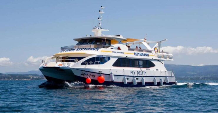 O Grove: Ría De Arousa Catamaran Tour With Seafood Lunch - Tour Overview