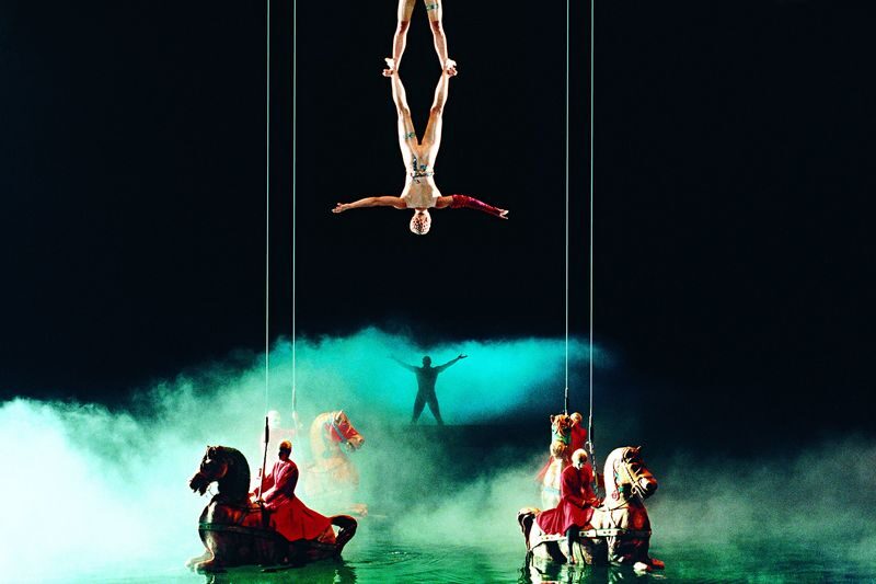 O Show Ticket by Cirque Du Soleil in Las Vegas - What the 90-minute performance feels like