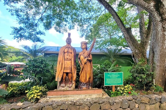 Oahu Circle Island Tour With Byodo-In Temple Admission - Positive Feedback for Specific Tour Guides