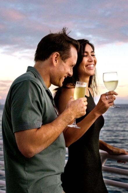 Oahu: Friday Night Fireworks Cocktail Cruise - Includes