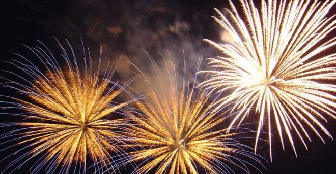 Oahu: Friday Night Fireworks Sail From Hilton Hawaiian Pier - Inclusions