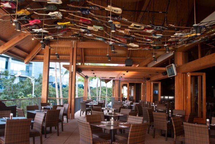 Oahu: Hard Rock Cafe Honolulu - Dining Experience