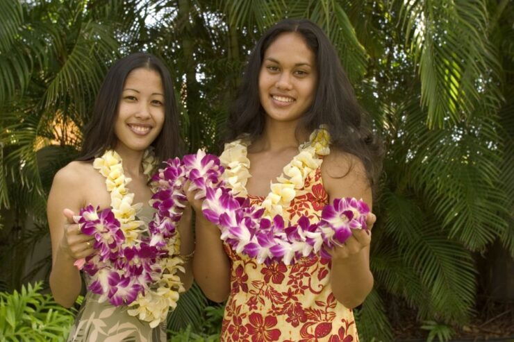 Oahu: Honolulu Airport (HNL) Honeymoon Lei Greeting - Benefits of the HNL Honeymoon Lei Greeting