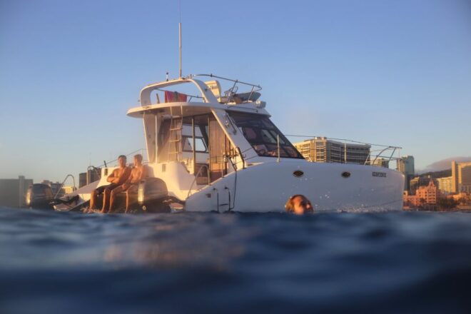 Oahu: Honolulu Private Catamaran Cruise With Snorkeling - Full Description