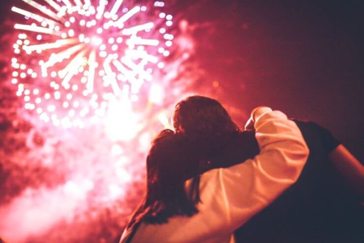 Oahu: Independence Day Waikiki Firework Cruise - Shuttle Service