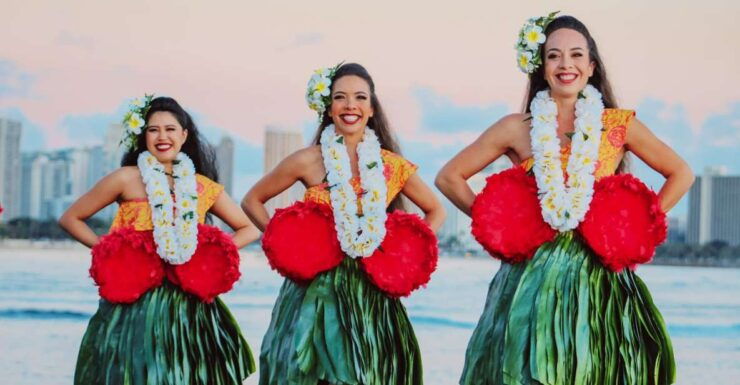Oahu: Ka Moana Luau Dinner and Show at Aloha Tower - Experience Highlights