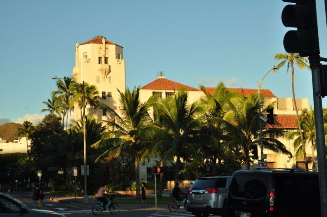 Oahu: Landmarks and Architecture Highlights Guided Tour - Iolani Palace and History