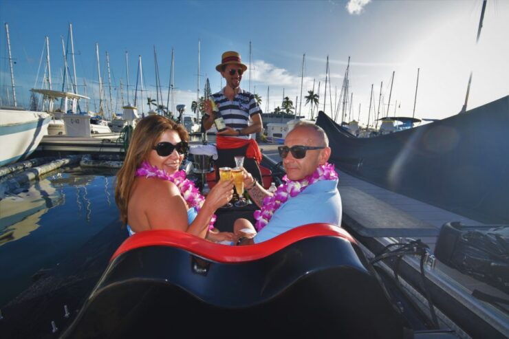 Oahu: Luxury Gondola Cruise With Drinks and Pastries - Experience Highlights